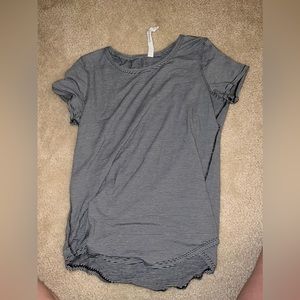 lululemon work out tee